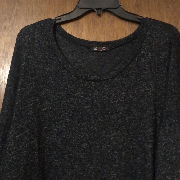 Oversized light weight sweater with cool sleeves - Picture 3 of 4